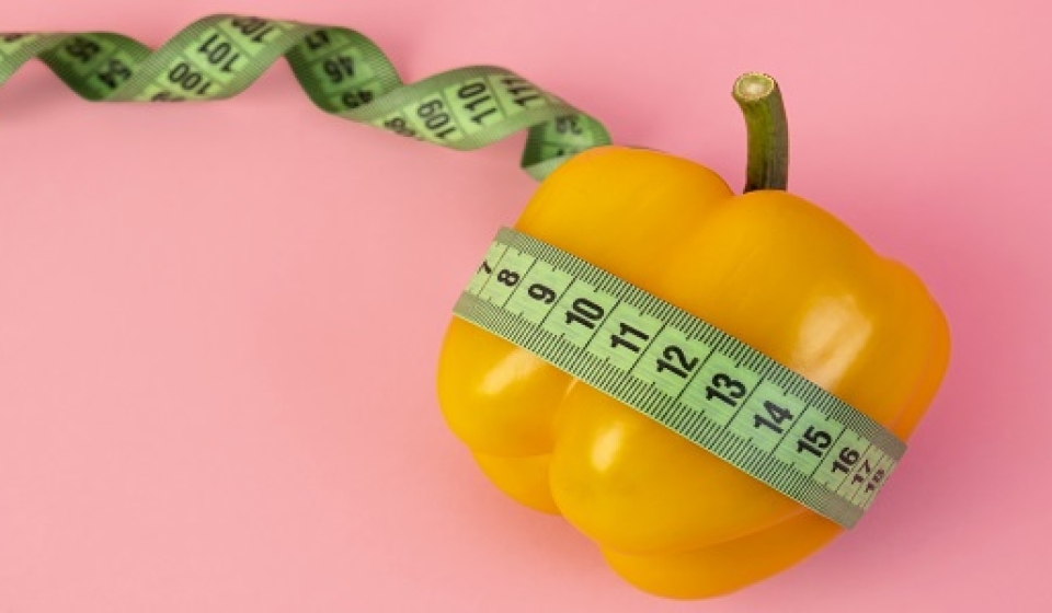 view-tape-measure-with-bell-pepper